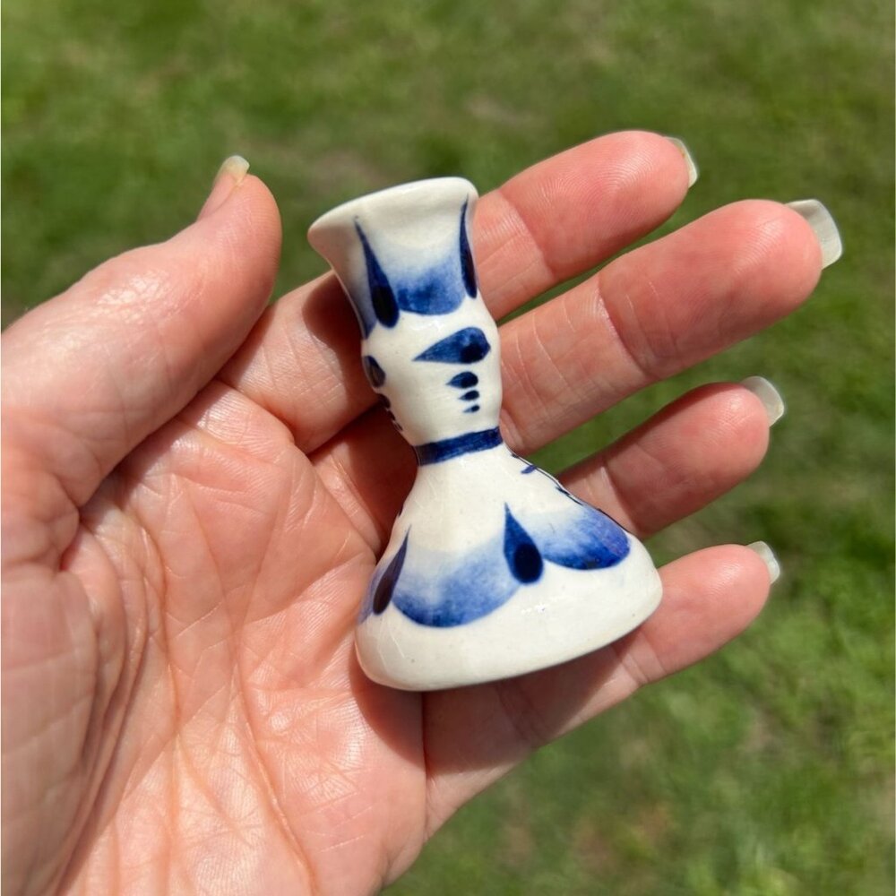 Hand-Painted Blue & White Ceramic Miniature Candleholder Signed K - Picture 9 of 9